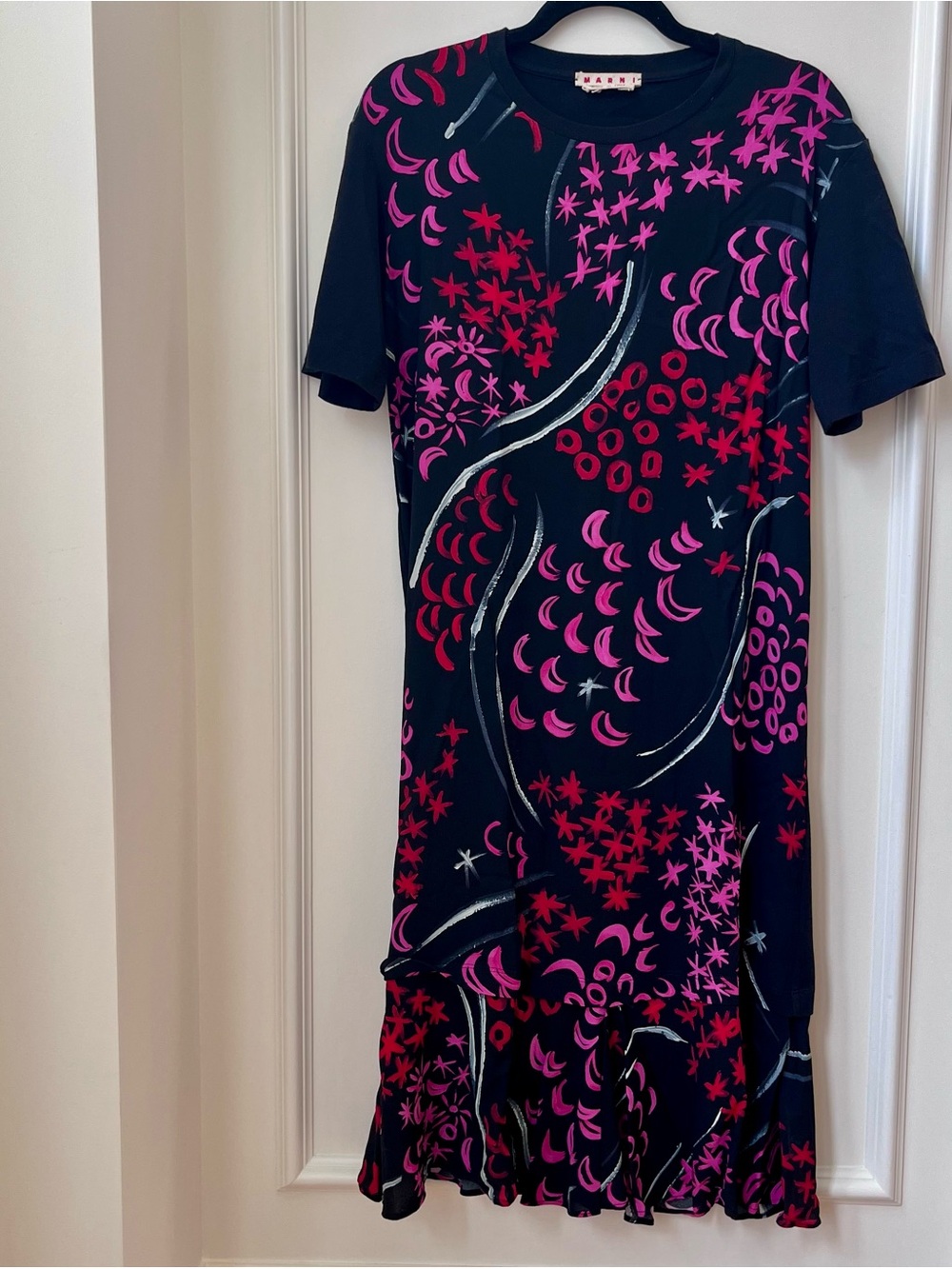 Marni Star And Moon Short Sleeve T-Shirt Dress With Ruffle Hem Size IT 36